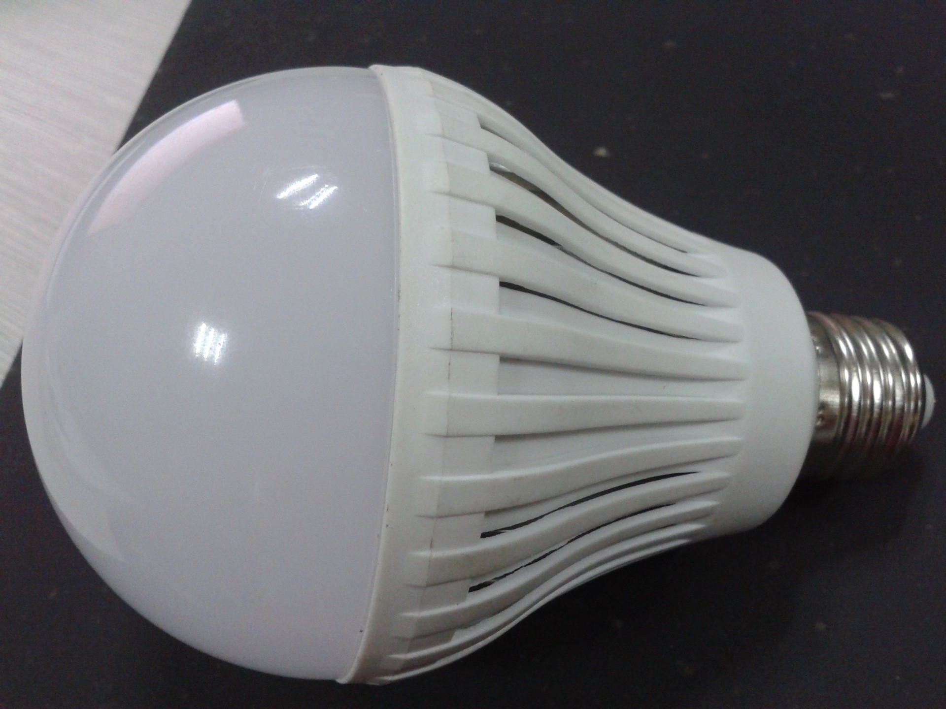 【[厂家直销]现热卖 LED5730贴片9W塑胶球泡灯 LED球泡】价格,厂家,图片,其他室内灯具,佛山市南海区罗村尚仕灯饰厂-